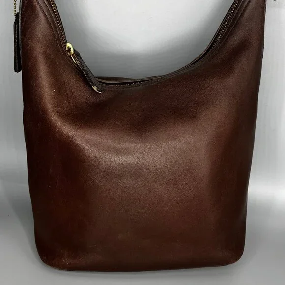 バッグ Old Coach Brown Leather Shoulder Bag Old Coach Shoulder Bag Leather Brown Vintage Ladies Made in